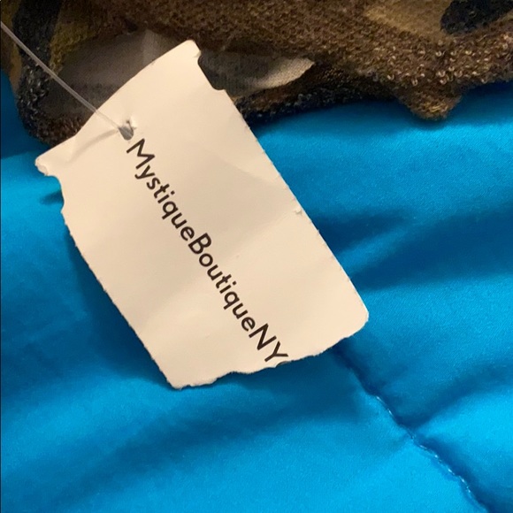 Off the shoulder crop top - Picture 5 of 5